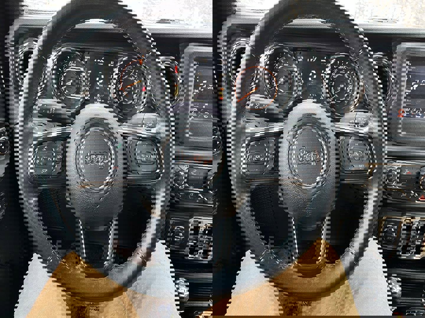 Used 2020 Jeep Wrangler Unlimited Sport image 13