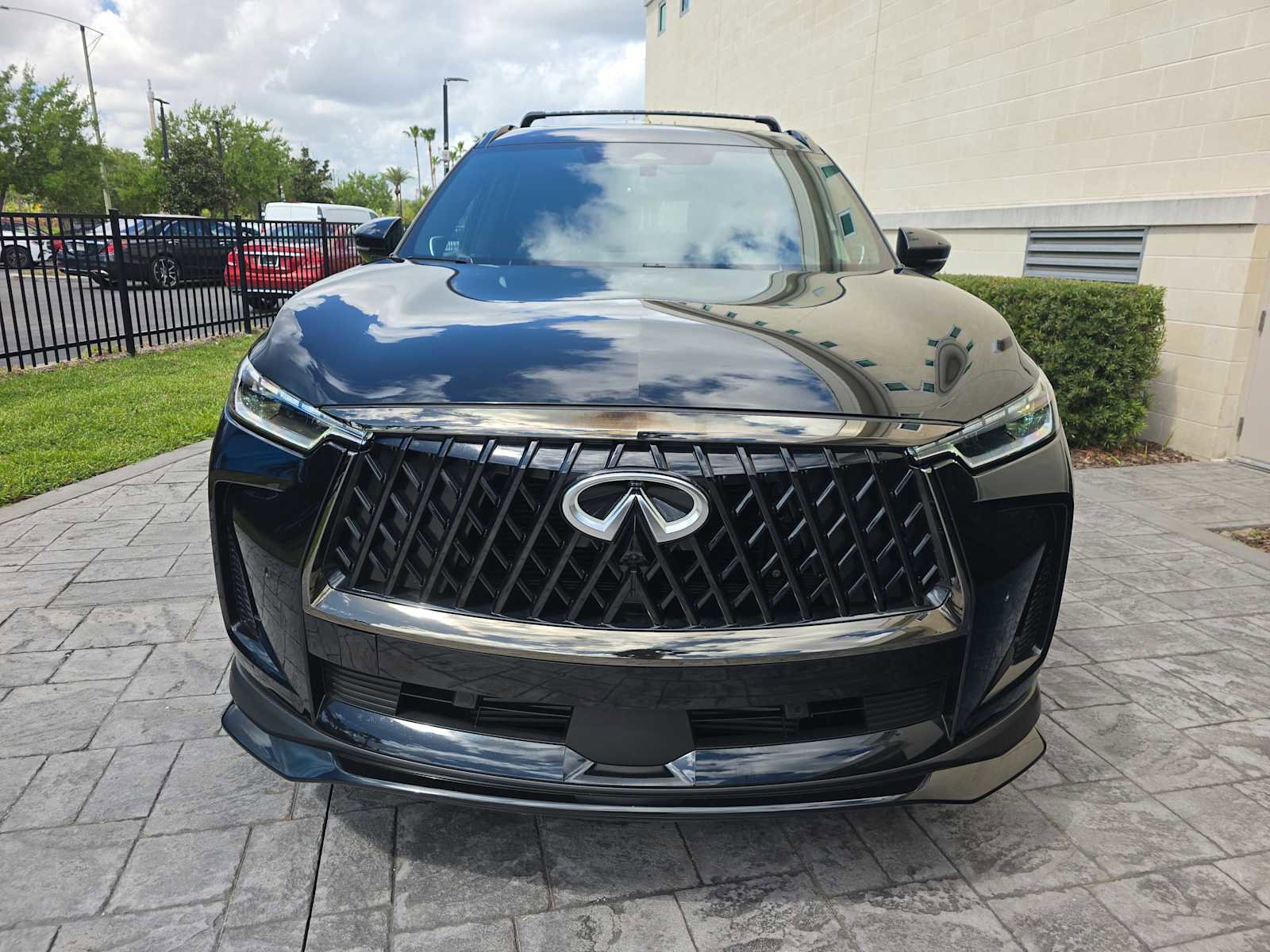 Certified 2026 INFINITI QX60 Sport w/ Dark Cargo Package image 2