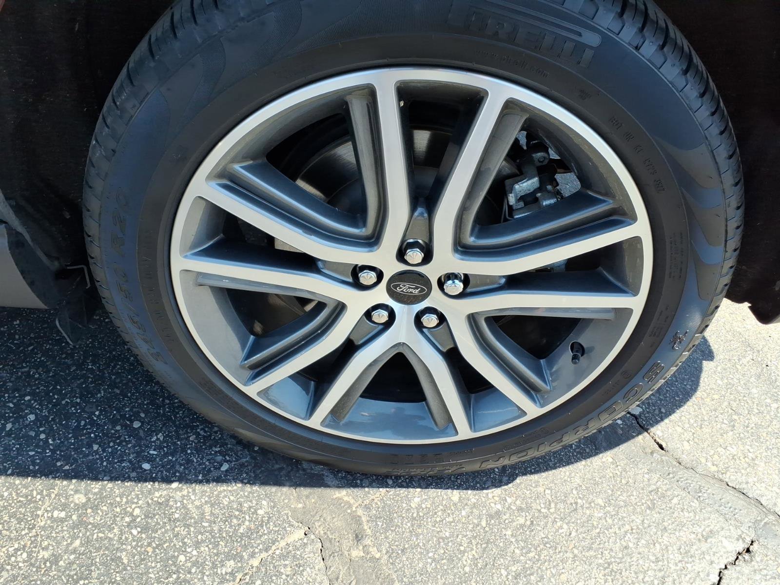 Used 2023 Ford Edge Titanium w/ Class II Trailer Tow Package AWD/4WD image 14