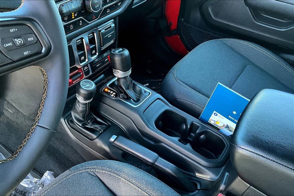 Used 2024 Jeep Wrangler Willys image 19