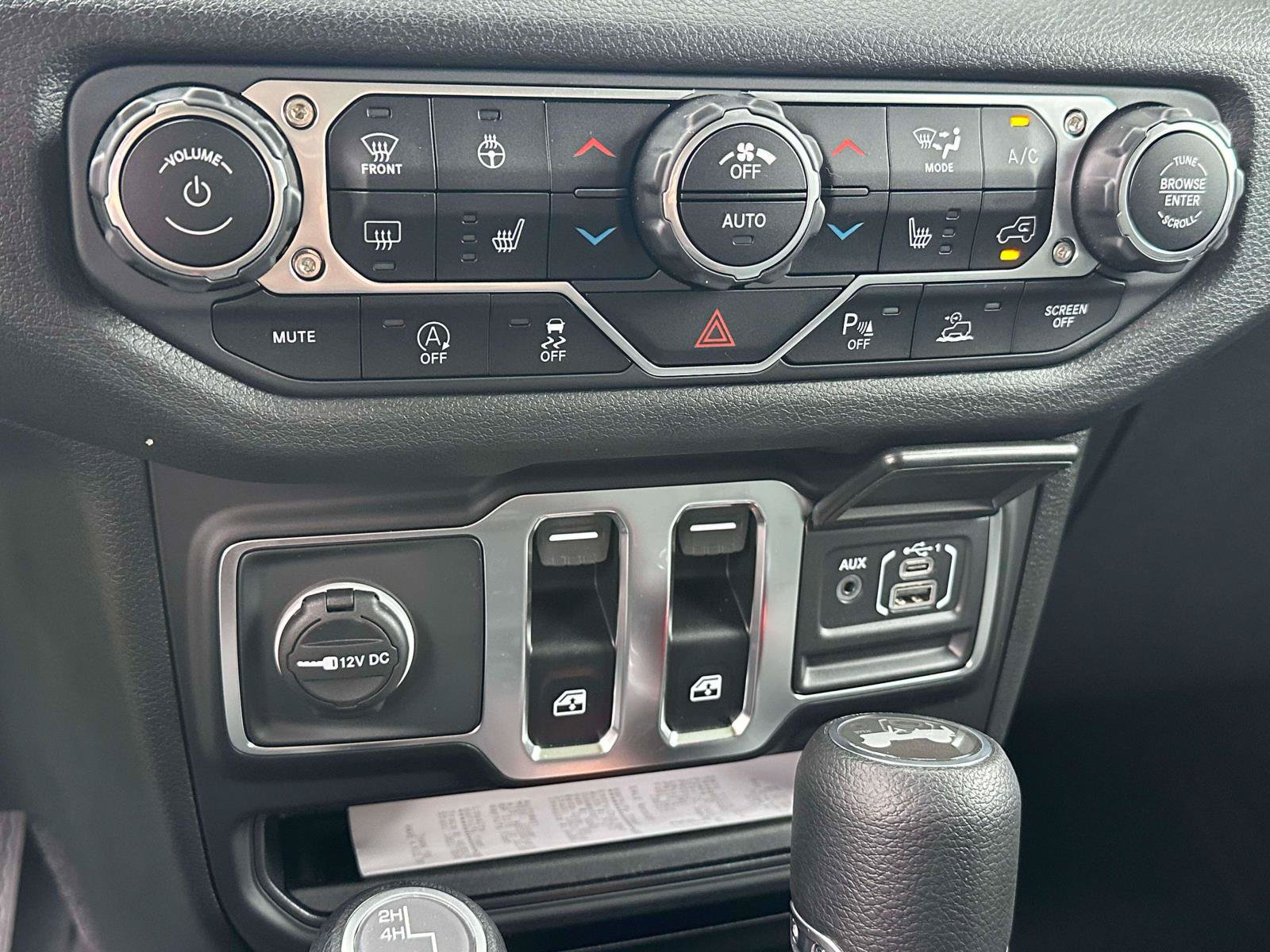Used 2025 Jeep Wrangler Sport AWD/4WD image 21