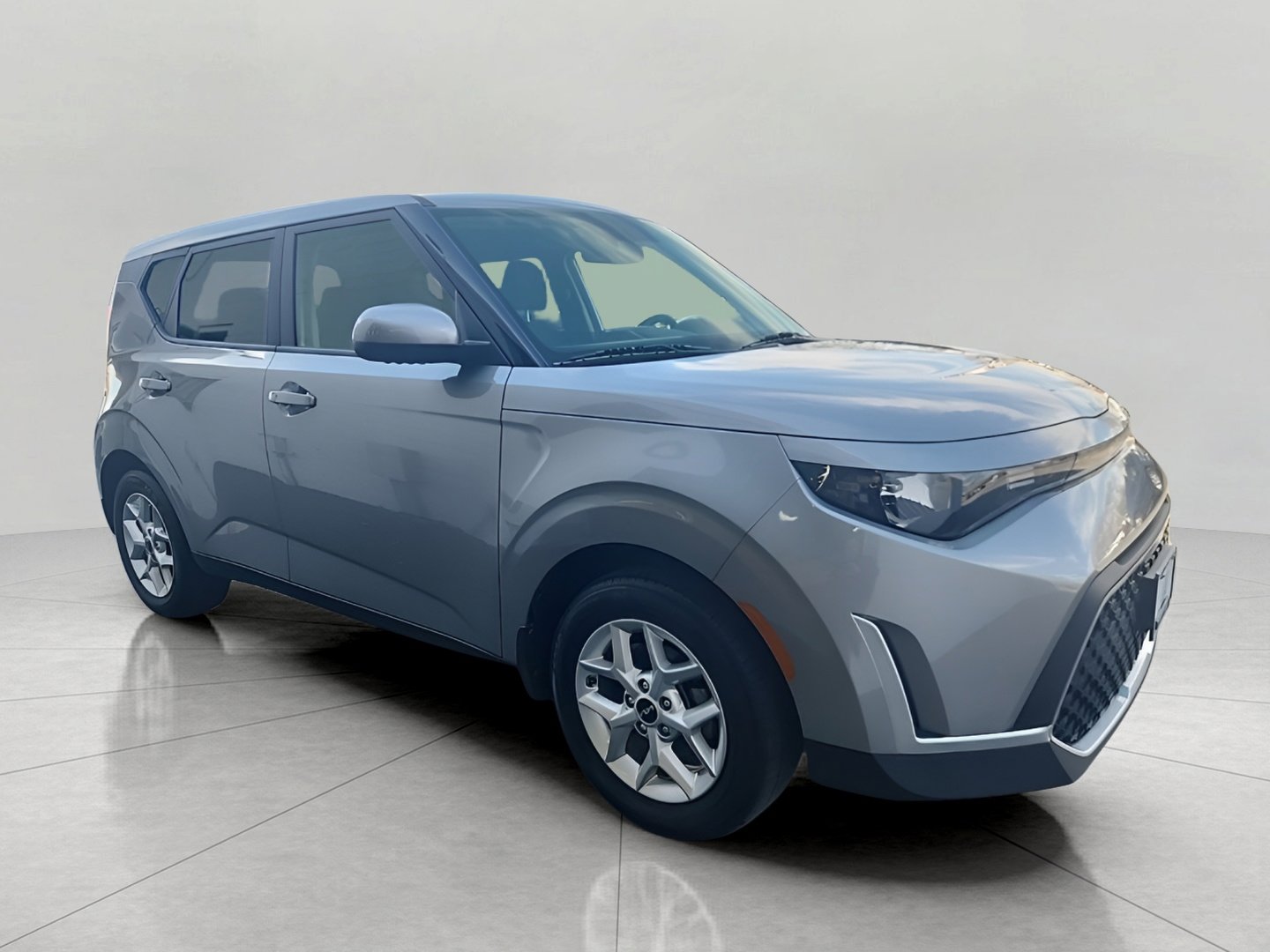 Used 2023 Kia Soul LX w/ LX Technology Package image 1