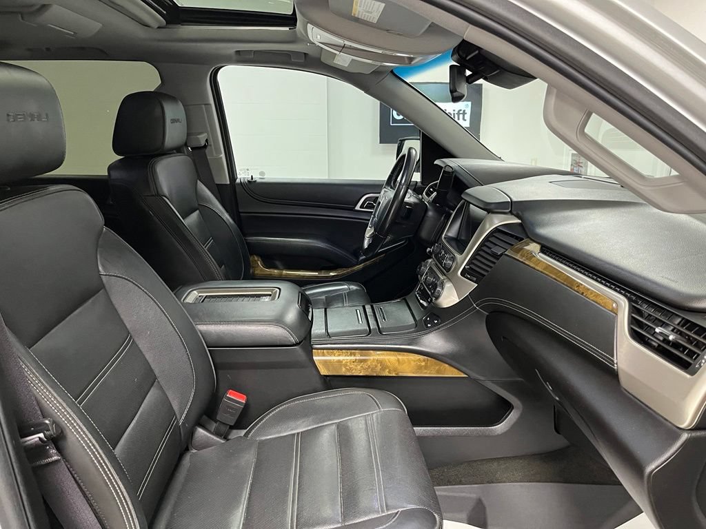 Used 2017 GMC Yukon XL Denali w/ Open Road Package AWD/4WD image 58