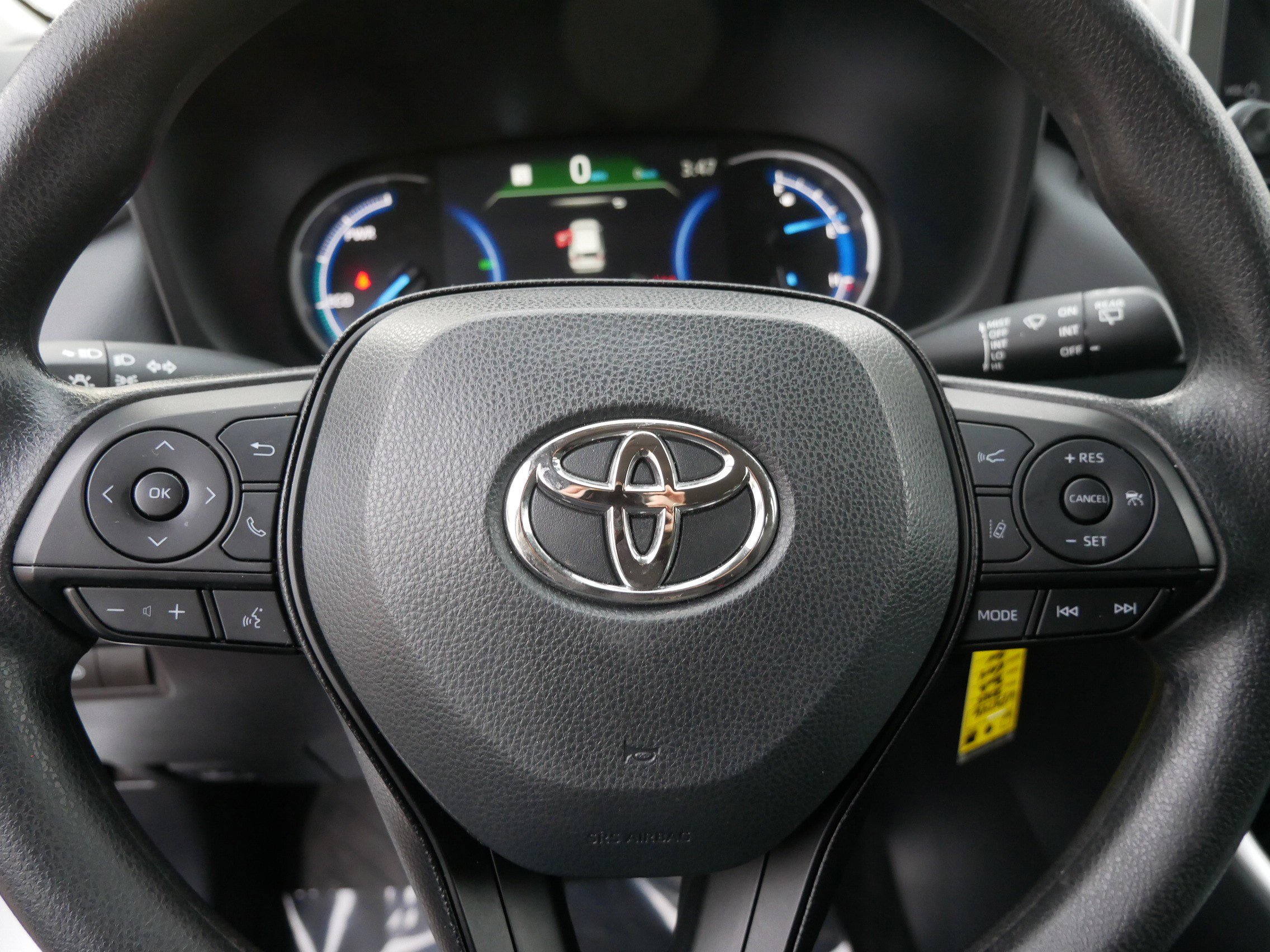 Used 2025 Toyota RAV4 LE AWD/4WD image 17