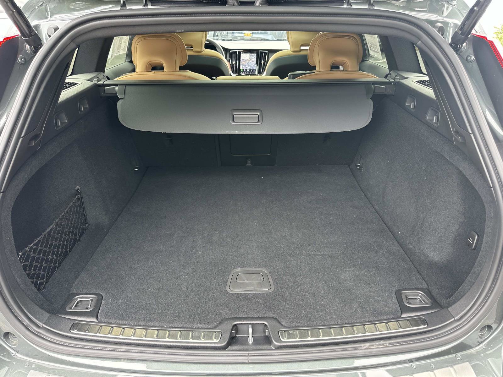 Used 2026 Volvo V60 B5 Cross Country Ultra w/ Climate Package AWD/4WD image 23