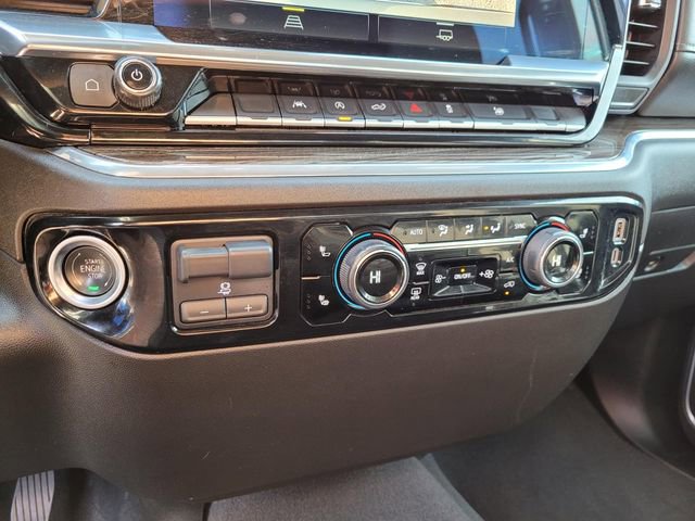 Used 2025 Chevrolet Silverado 1500 LT image 24