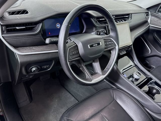 Used 2022 Jeep Grand Cherokee L Limited AWD/4WD image 10