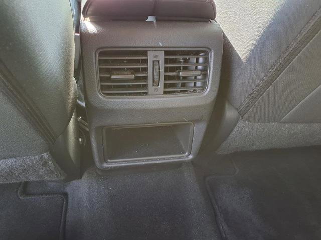 Used 2023 Nissan Rogue S image 19