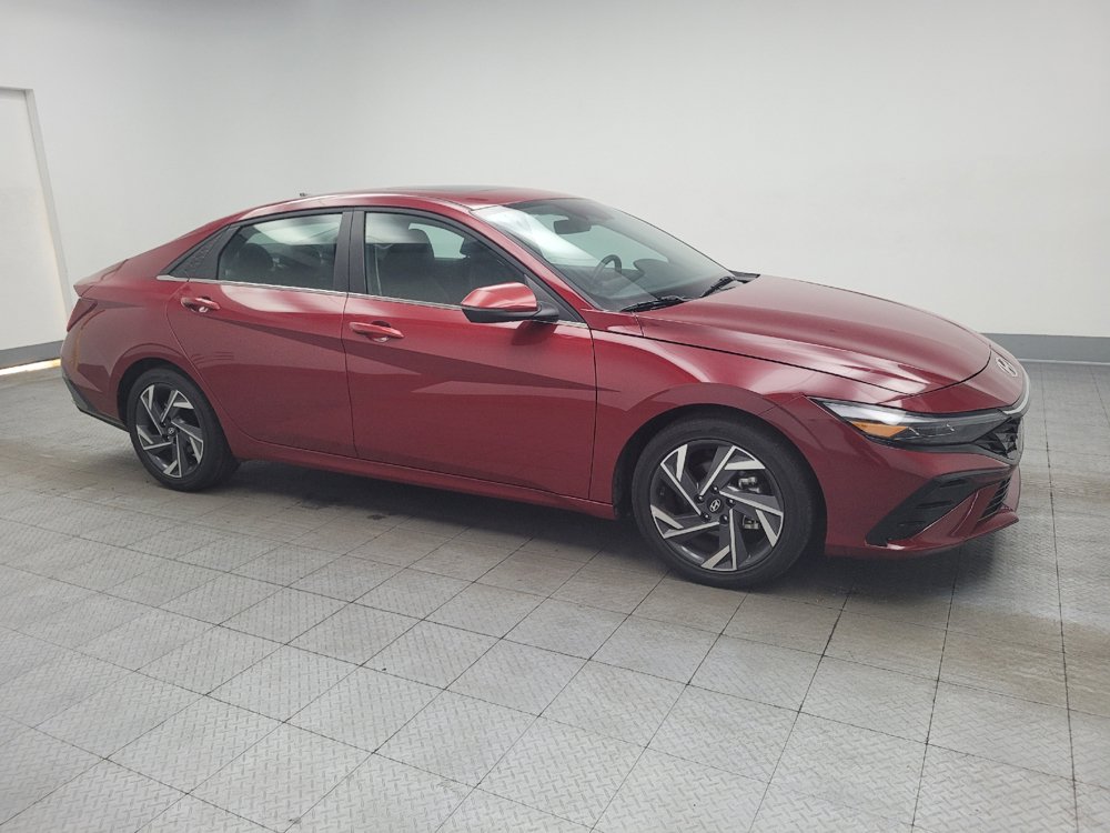 Used 2025 Hyundai Elantra Limited FWD image 11