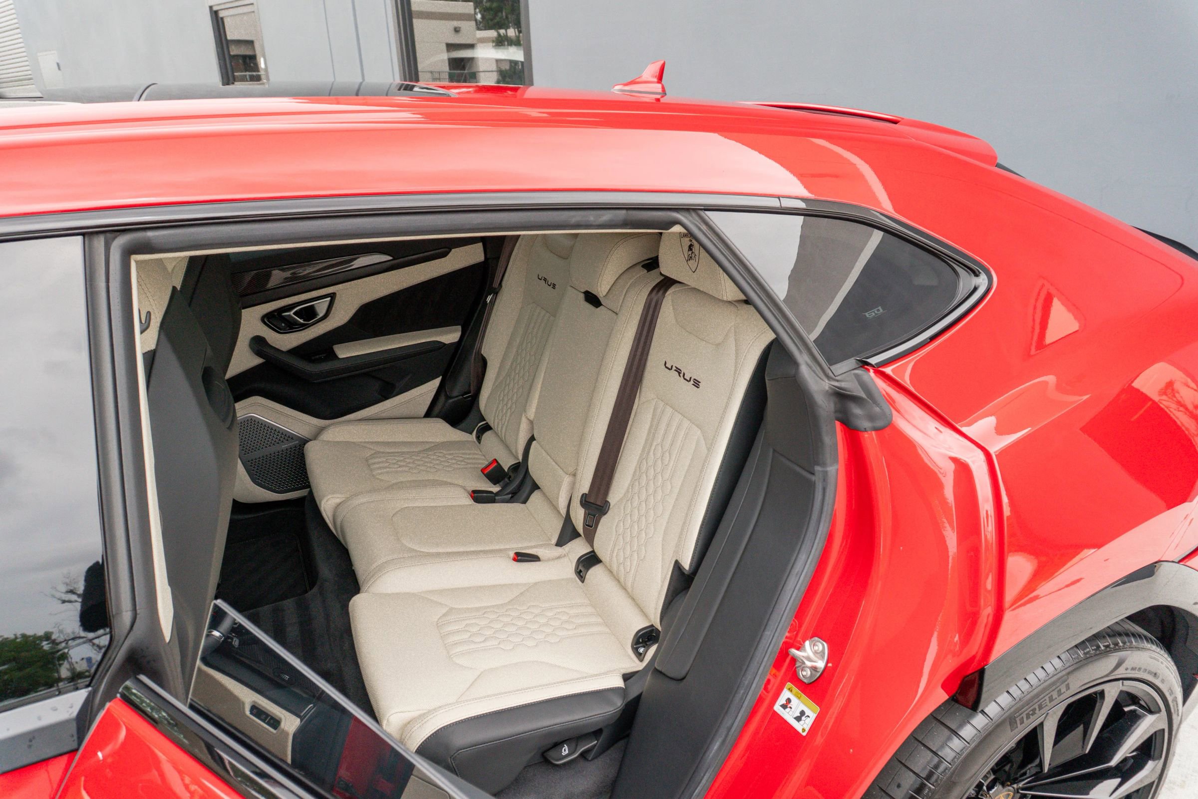 Used 2023 Lamborghini Urus S image 12