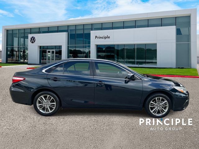 Used 2016 Toyota Camry SE FWD image 5