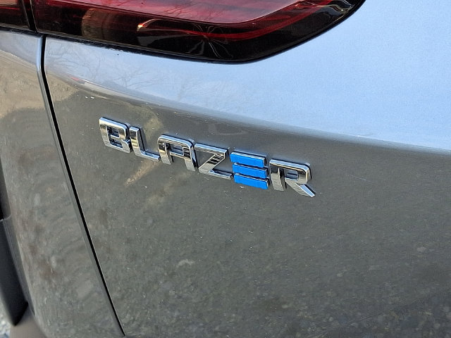 New 2026 Chevrolet Blazer EV LT AWD/4WD image 18