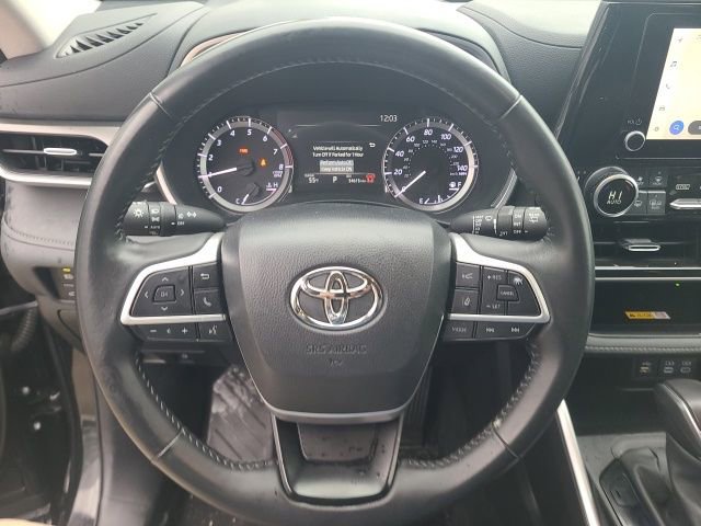 Used 2024 Toyota Highlander XLE image 20