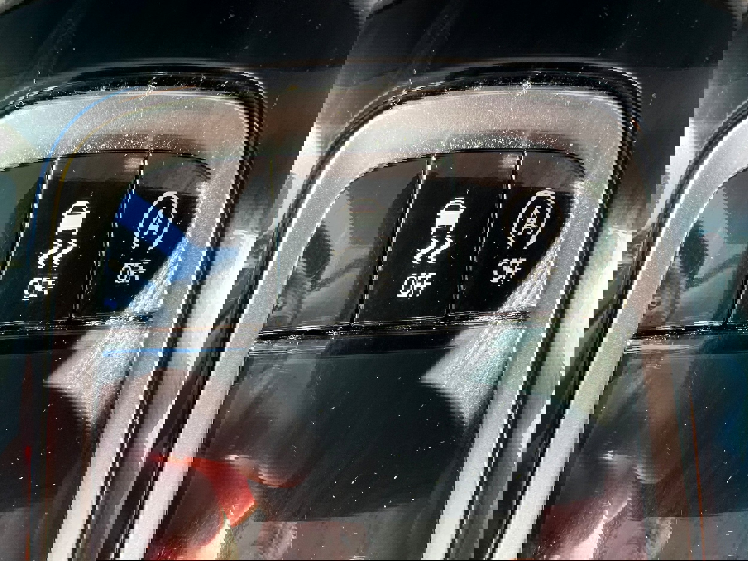 Used 2023 Toyota Corolla Cross L image 19