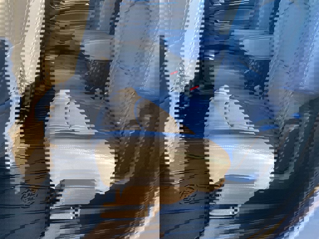 Used 2021 Buick Enclave Premium w/ Sun and Sites Package image 20