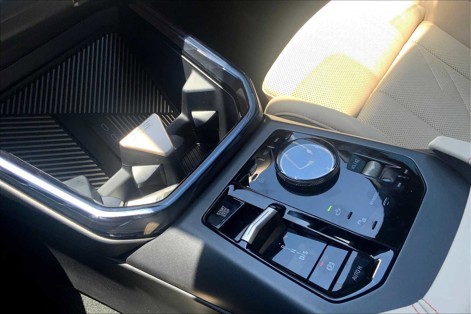 New 2025 BMW X3 xDrive30i w/ Premium Package image 7