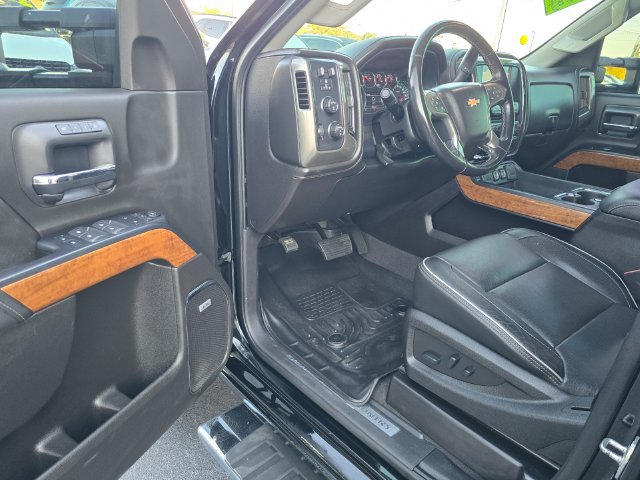 Used 2019 Chevrolet Silverado 3500 High Country w/ Duramax Plus Package AWD/4WD image 9