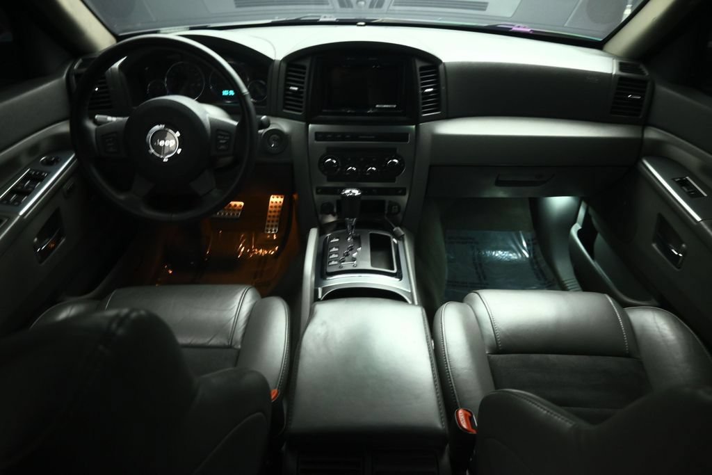 Used 2007 Jeep Grand Cherokee SRT8 w/ SRT Option Group I AWD/4WD image 35