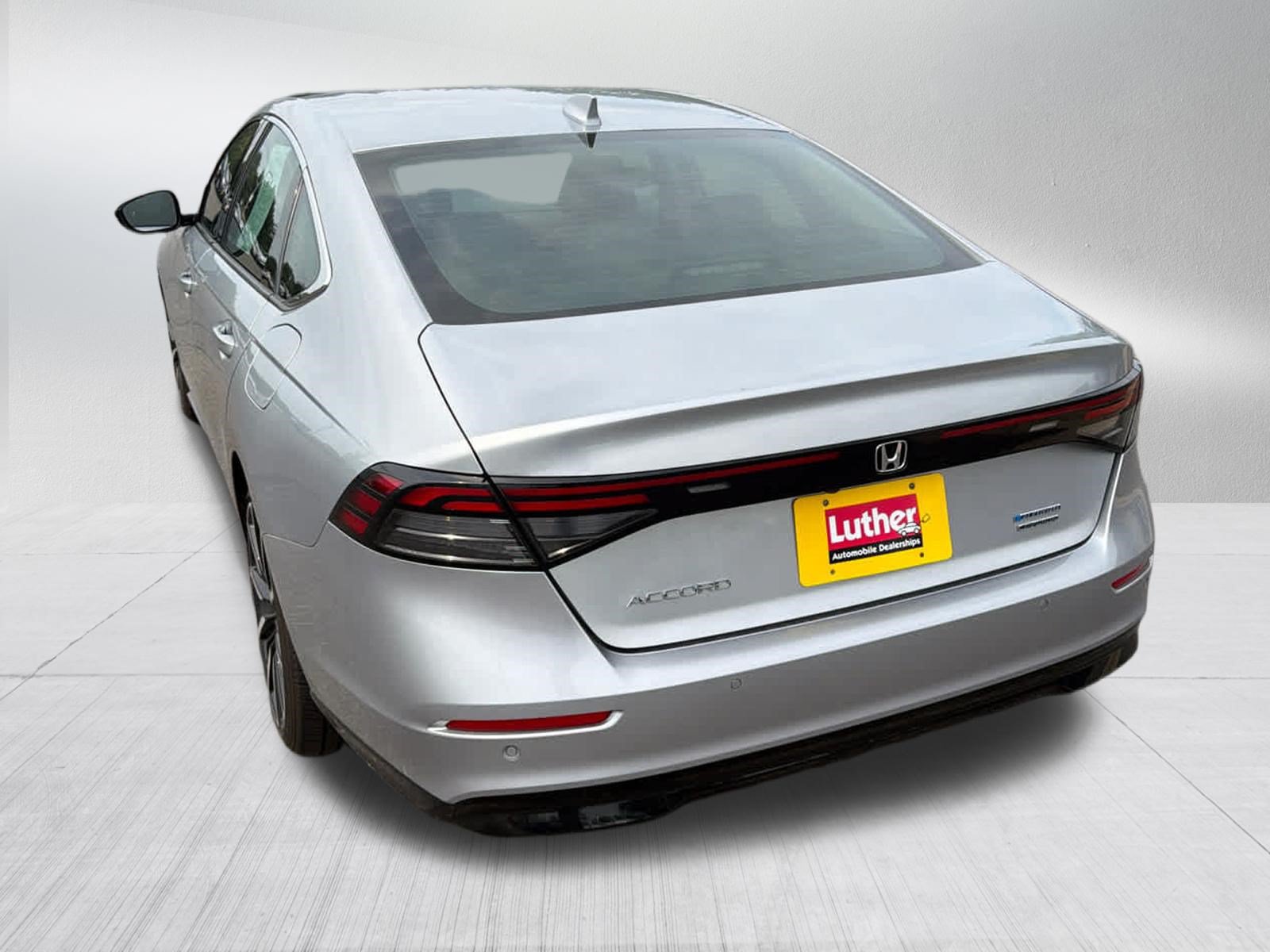 Used 2024 Honda Accord Touring image 9