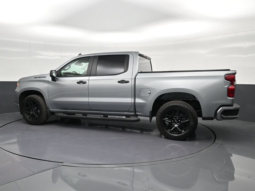Used 2026 Chevrolet Silverado 1500 Custom w/ Turbomax Blackout Package RWD image 8