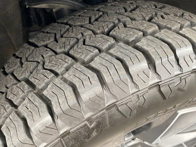 Certified 2024 Chevrolet Tahoe Z71 w/ Luxury Package image 25