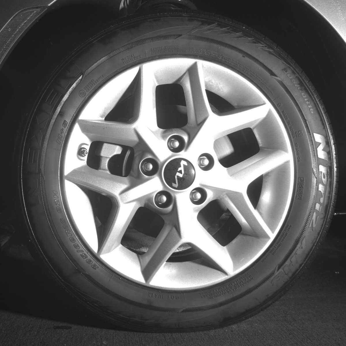 Used 2025 Kia Soul LX w/ LX Technology Package FWD image 11