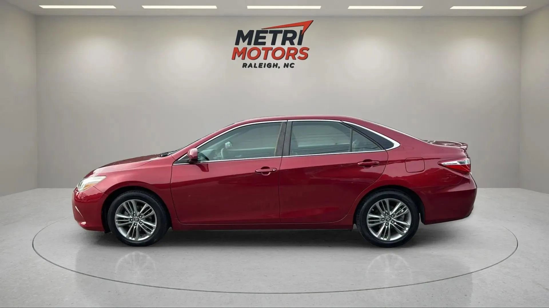 Used 2015 Toyota Camry SE image 8