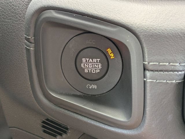Used 2026 Jeep Gladiator Mojave AWD/4WD image 24