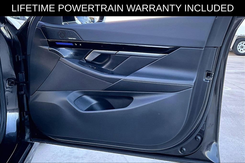 Used 2025 BMW 530i xDrive image 24