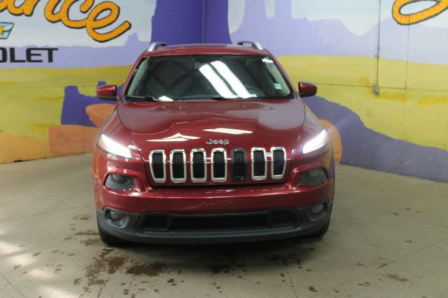 Used 2015 Jeep Cherokee Latitude w/ Cold Weather Group AWD/4WD image 3