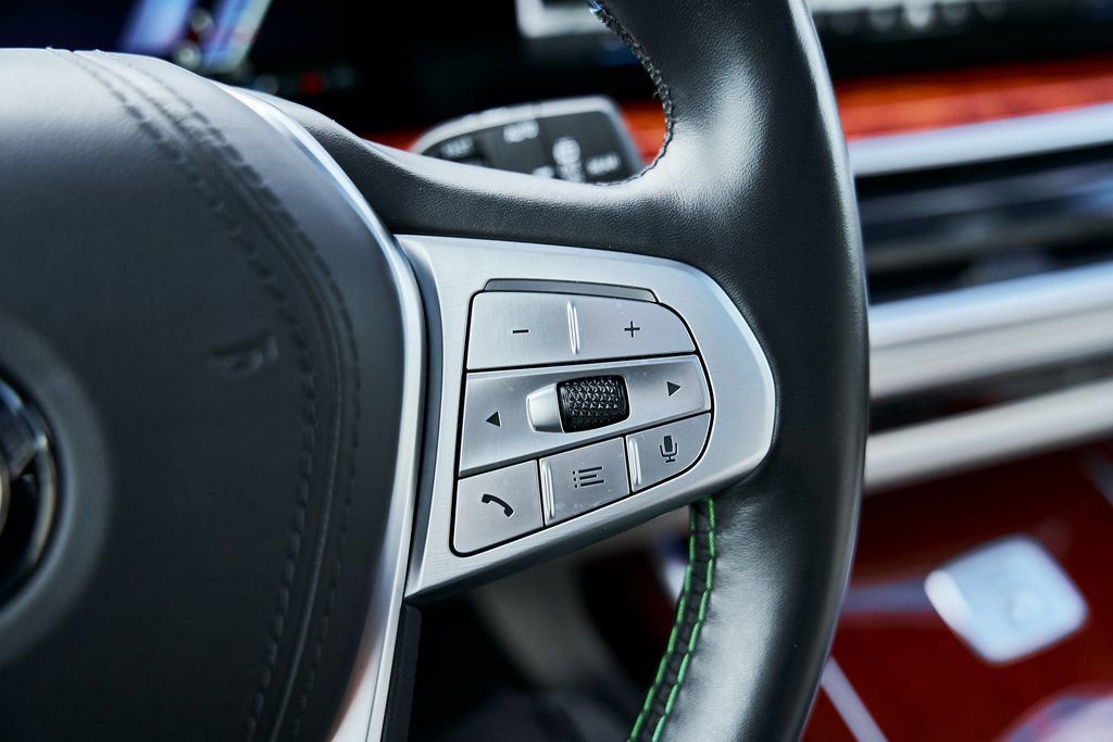 Used 2024 BMW ALPINA XB7 image 71