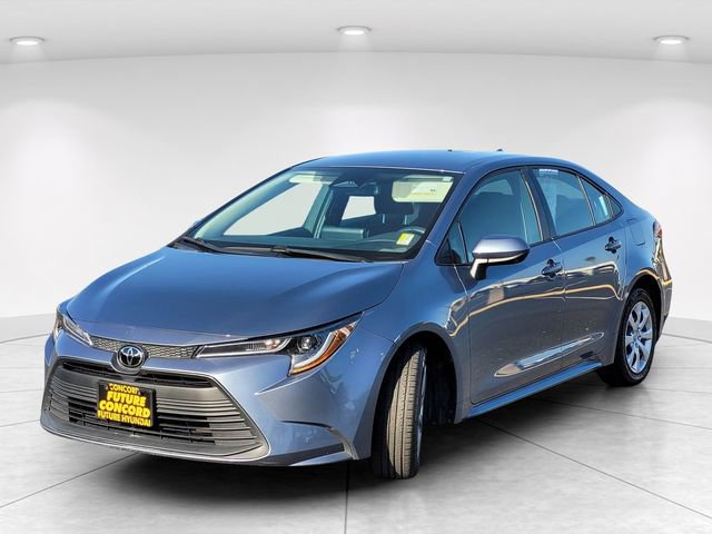 Used 2023 Toyota Corolla LE FWD image 2