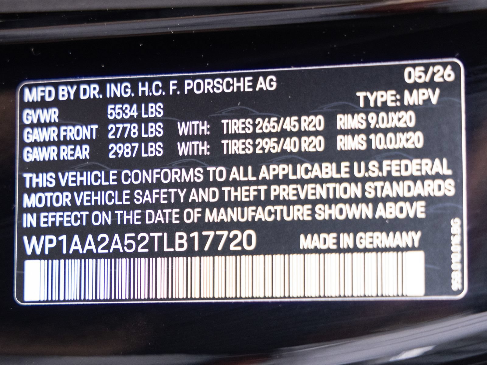 Certified 2026 Porsche Macan AWD/4WD image 37