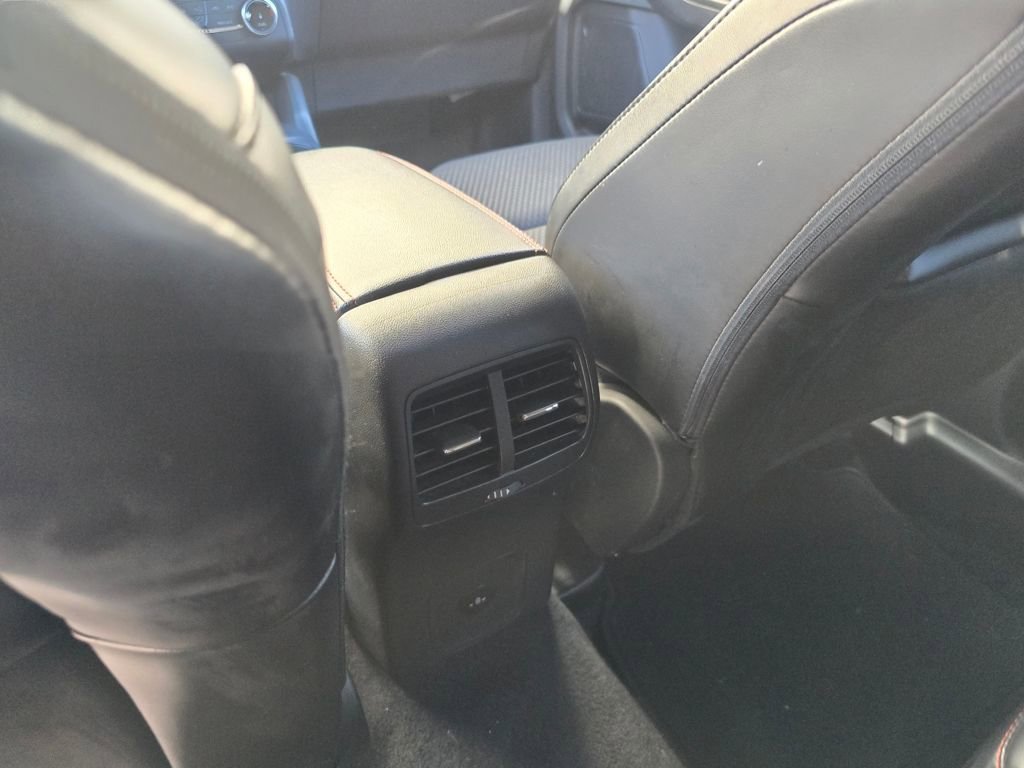 Used 2025 Ford Escape ST-Line image 17