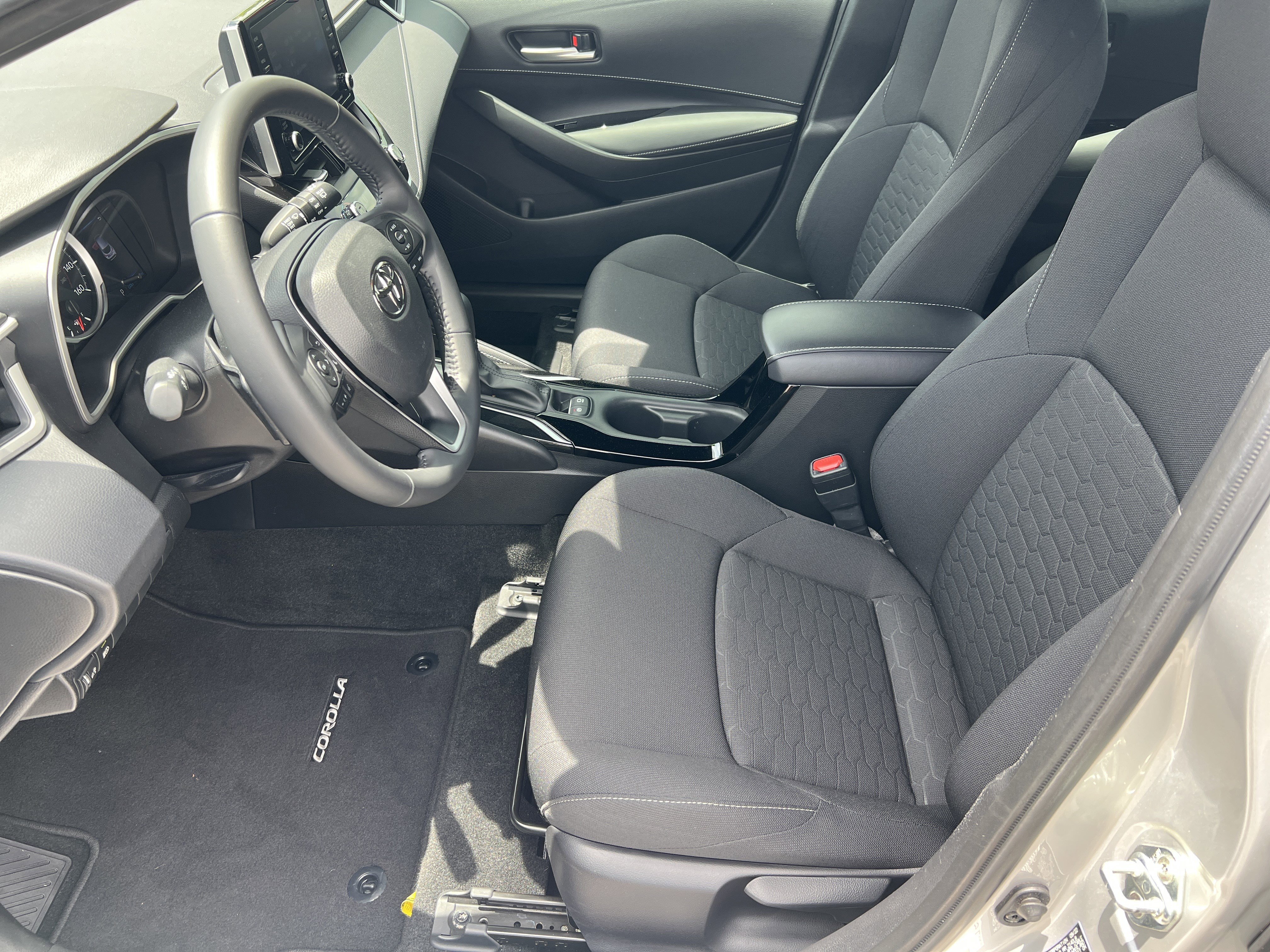 Certified 2022 Toyota Corolla SE FWD image 19