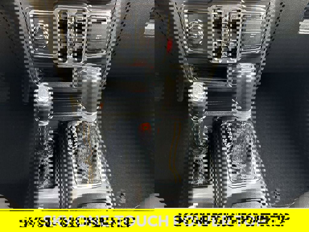 Used 2023 Jeep Wrangler Unlimited Sahara AWD/4WD image 22