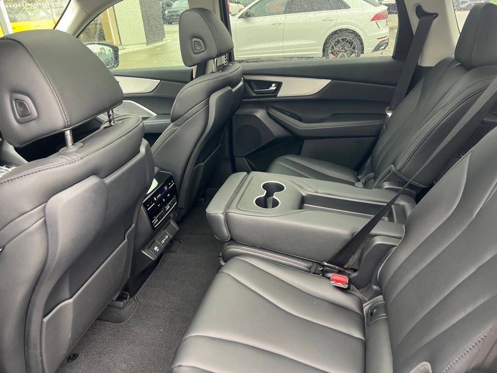 Used 2024 Acura MDX SH-AWD image 17