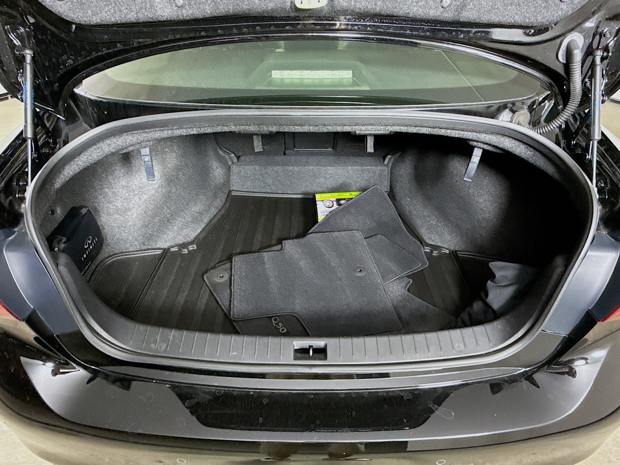 Used 2023 INFINITI Q50 Luxe w/ Cargo Package AWD/4WD image 33