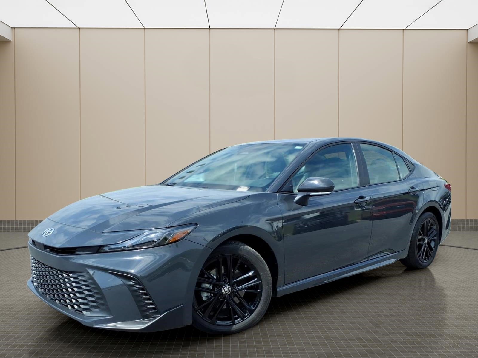 Used 2025 Toyota Camry SE AWD/4WD image 1