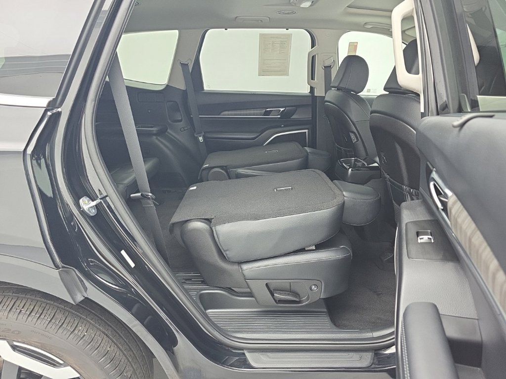 Used 2024 Kia Telluride EX w/ EX Captain's Chair Package AWD/4WD image 46
