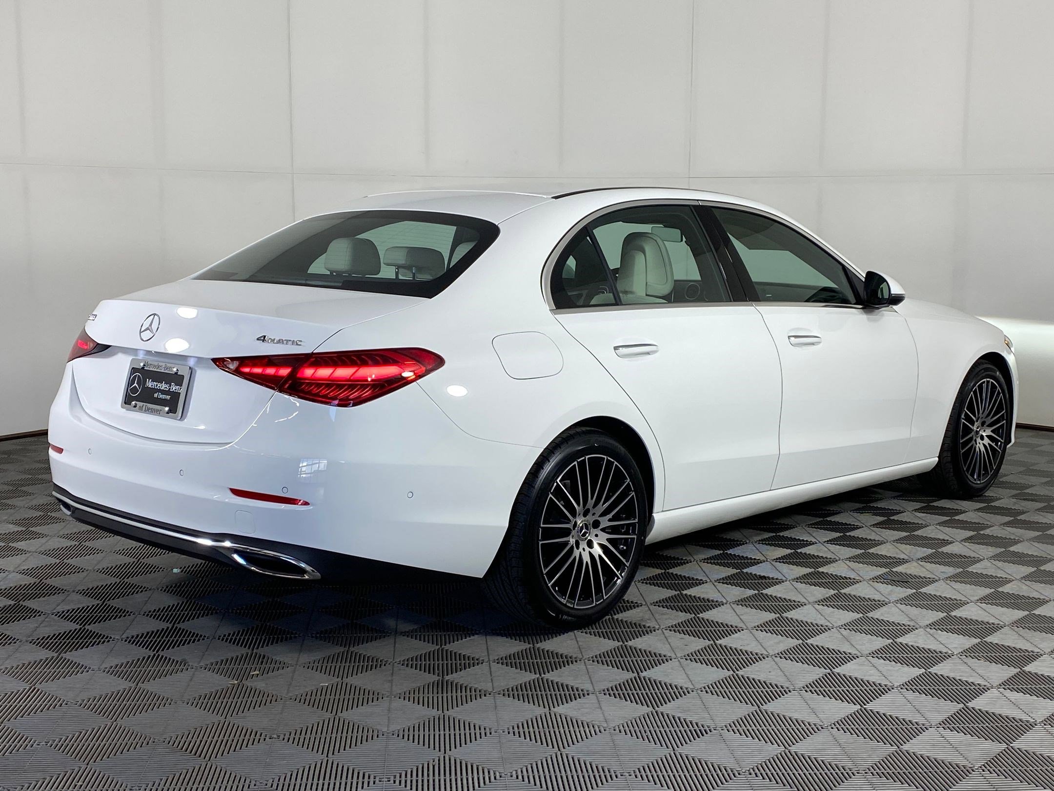 Used 2025 Mercedes-Benz C 300 4MATIC Sedan image 8