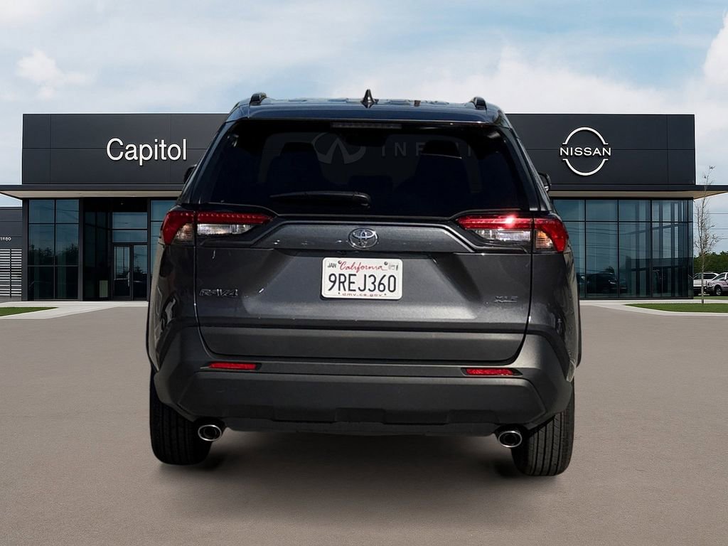 Used 2025 Toyota RAV4 XLE image 6