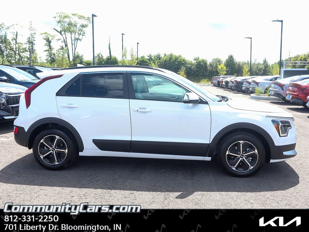 New 2025 Kia Niro EX image 8