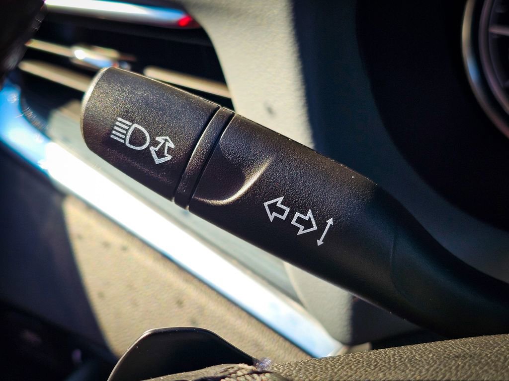 Used 2020 Buick Enclave Essence w/ Sound and Sites Package image 19