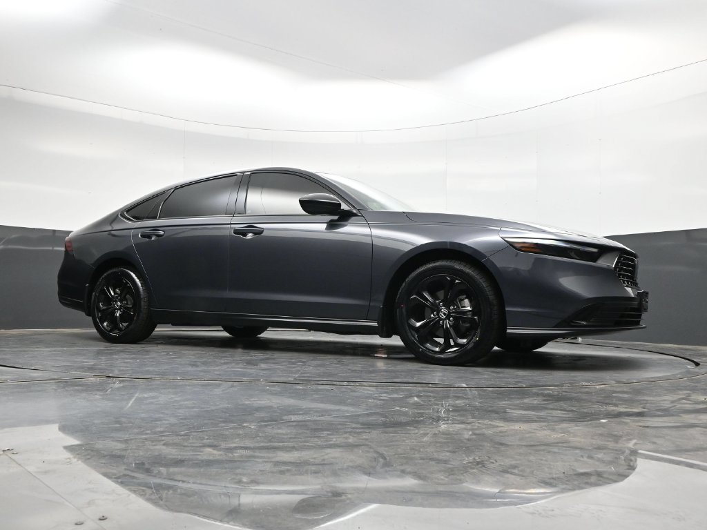 Certified 2025 Honda Accord SE image 28