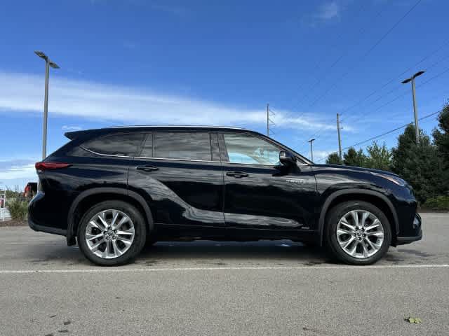 Used 2021 Toyota Highlander Limited AWD/4WD image 3