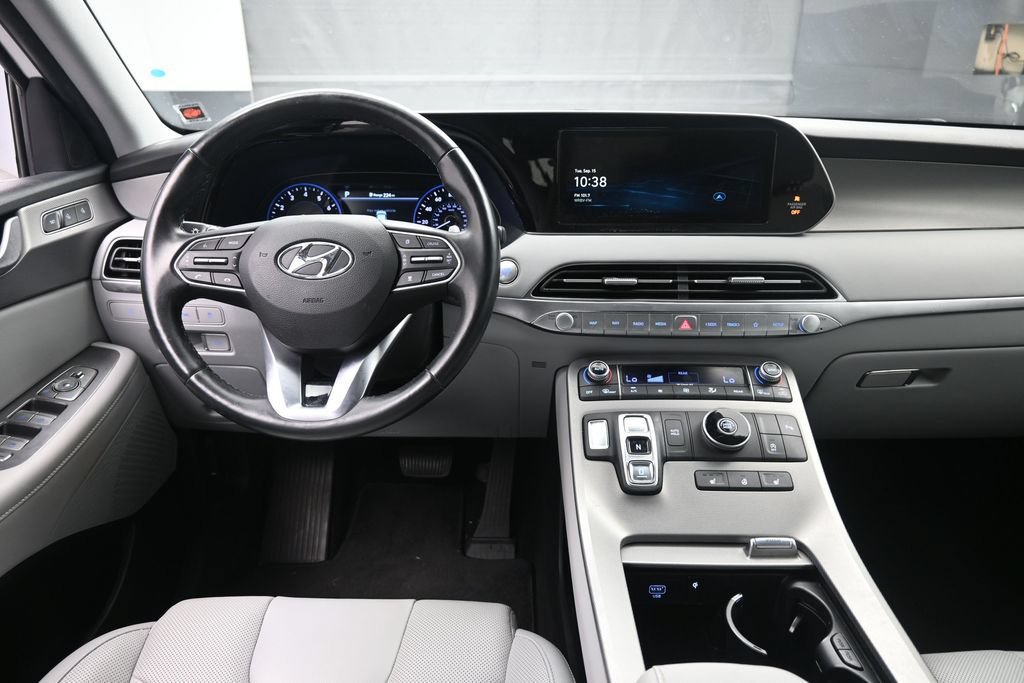 Used 2022 Hyundai Palisade SEL w/ Premium Package FWD image 9