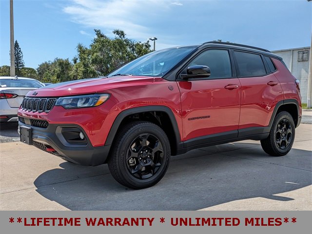 Used 2024 Jeep Compass Trailhawk image 10