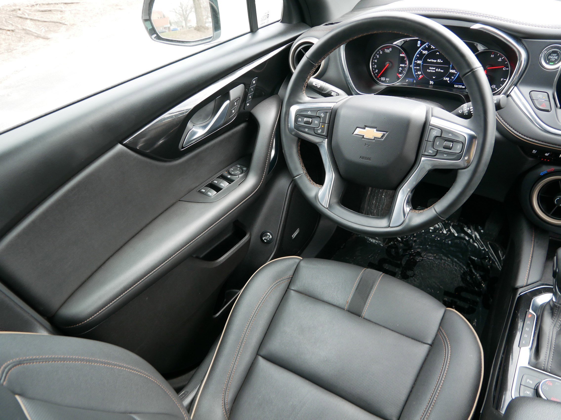 Used 2024 Chevrolet Blazer Premier w/ Driver Confidence II Package image 9
