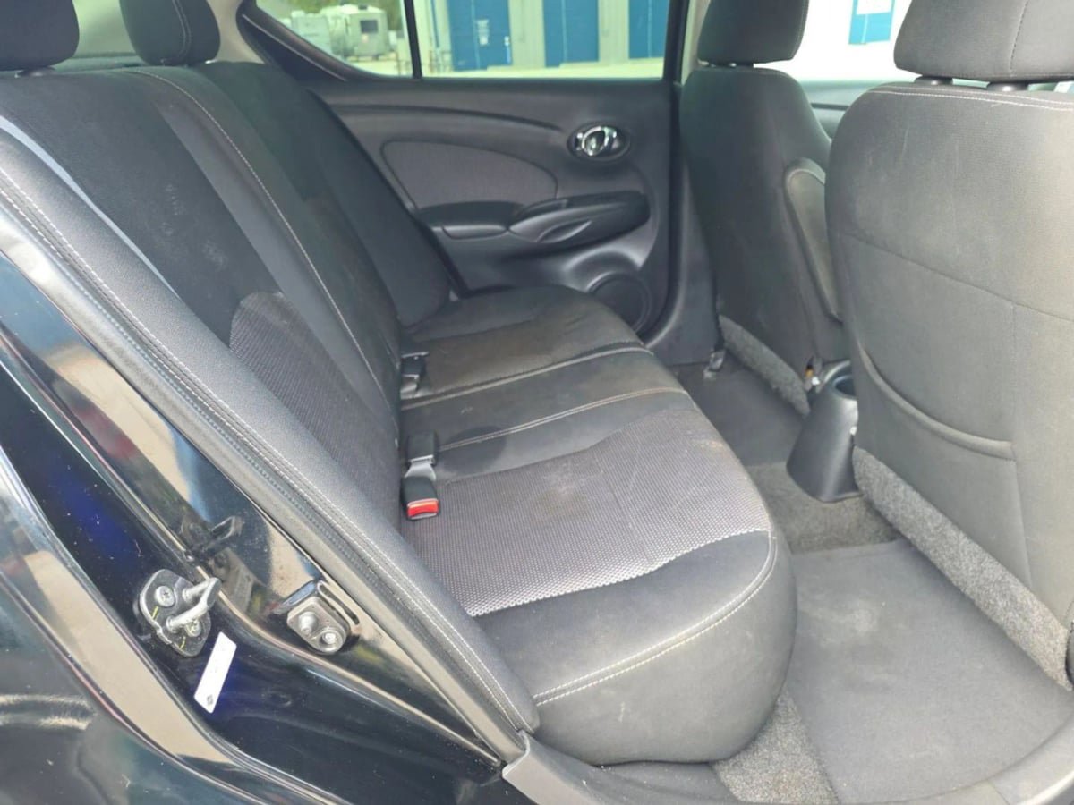 Used 2015 Nissan Versa w/ SL Tech Package FWD image 4